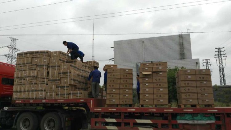 站在頂端，注意安全