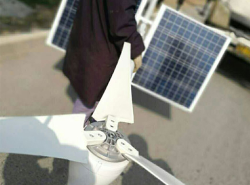 服務(wù)客戶，樹歐陸風機新形象